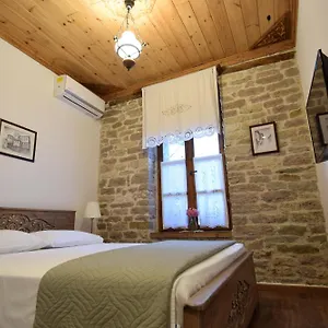 4 Hotel